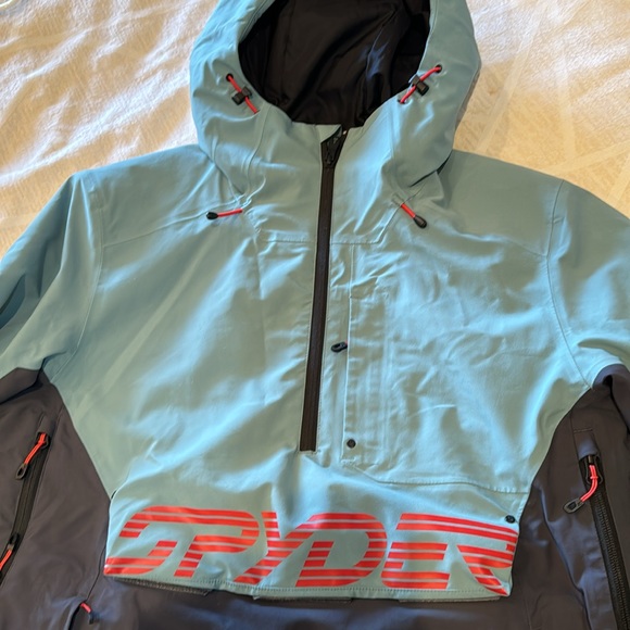 Men spyder ski jacket. Like new. Worn a few times. INSULATED ANORAK - Picture 10 of 13